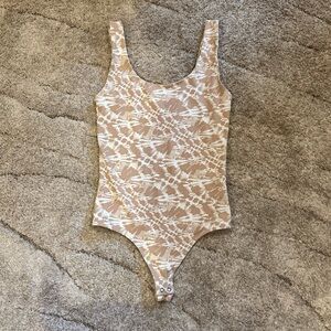 Express Bodysuit XS